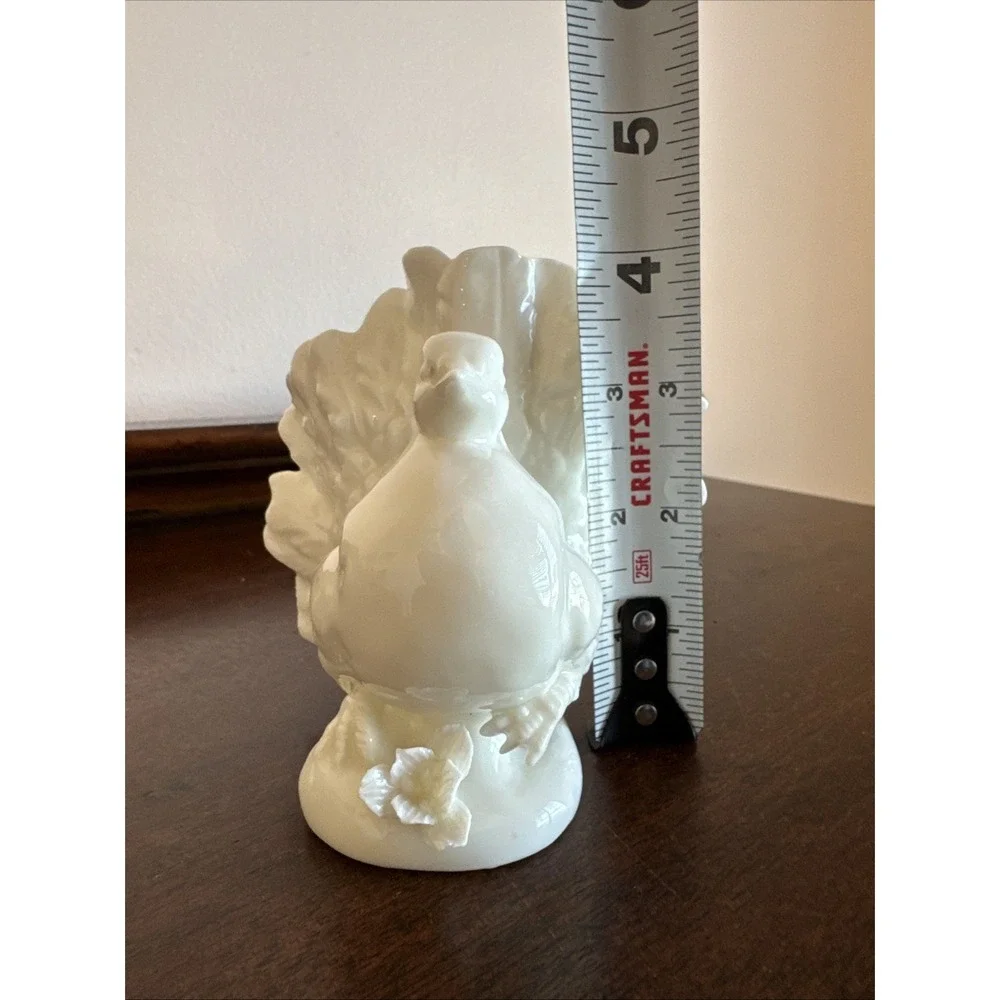 Pair of Vintage Porcelain White Fantail Turtle Dove Figurines #6305 - 4